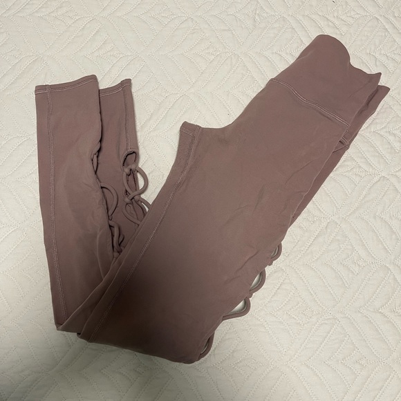 Alo interlace leggings - Picture 1 of 4